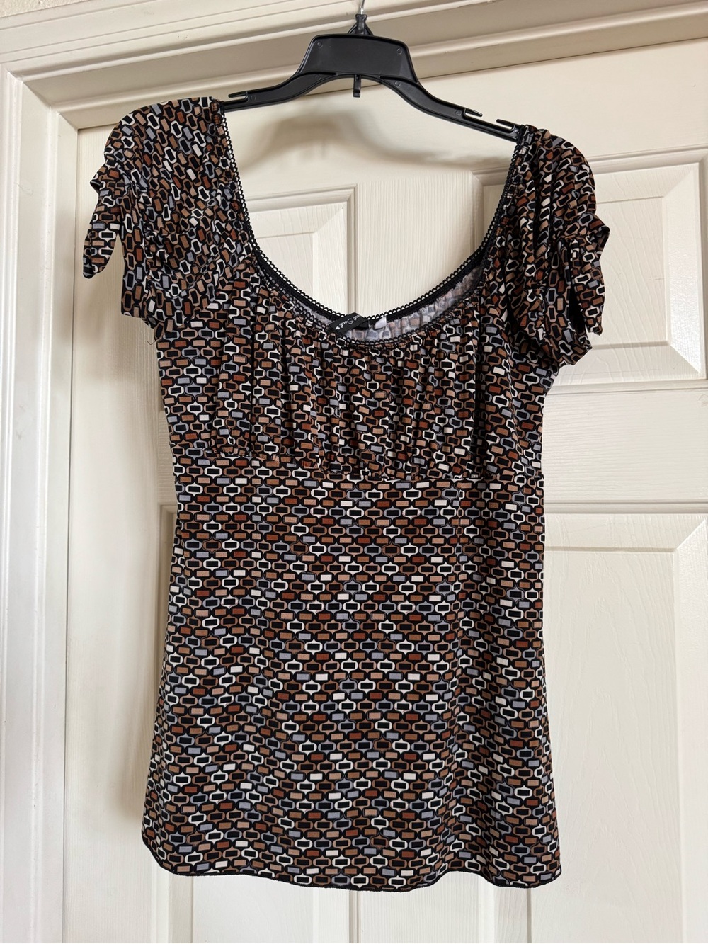 Heart Soul Brown and Black Geometric Short Sleeve Top - Picture 1 of 4
